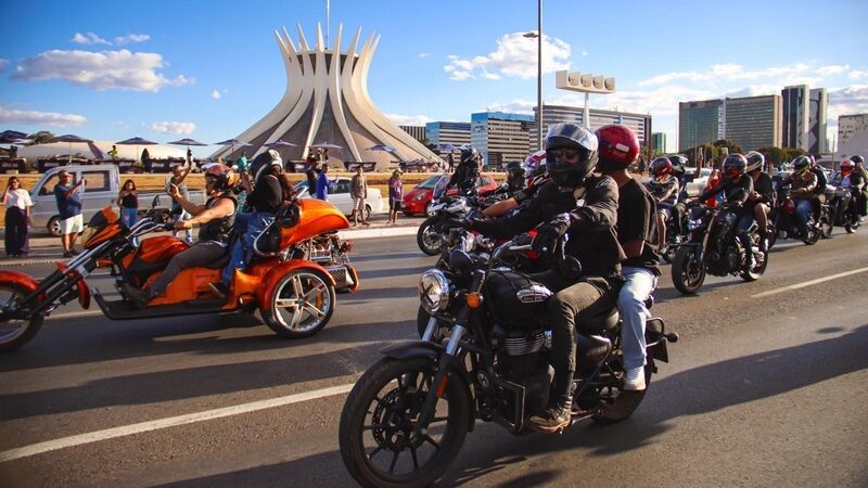 Passeio Motociclístico encerra festival pelas ruas de Brasília