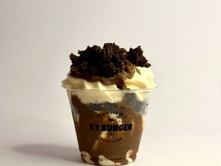 Bolo da Ivone e T.T. Burger criam sundae exclusivo em Brasília