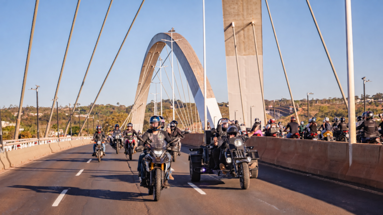 Capital Moto Week reúne 30 mil motos em passeio por Brasília