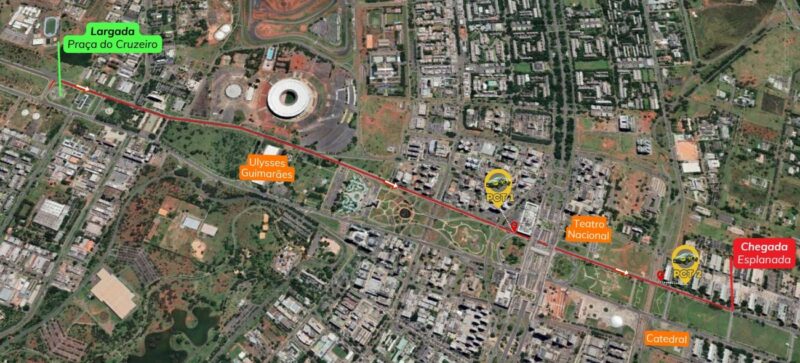 A corrida será realizada em uma das pistas de pouso e decolagem do Aeroporto e contará com percursos de 7 km e 14 km. Durante o evento, os agentes de trânsito realizarão o controle do tráfego nas imediações para garantir a fluidez e a segurança viária. Um painel eletrônico de mensagens será posicionado na DF-047 para orientar os motoristas. A previsão é que as intervenções no trânsito ocorram até as 23h.
Eixo Monumental
Neste domingo (9), devido ao evento Fast Run 5k, serão realizadas intervenções na via N1 do Eixo Monumental. A corrida terá percurso de 5 km, com largada na Praça do Cruzeiro e chegada na Esplanada dos Ministérios, em trajeto realizado no sentido contrário ao fluxo de veículos.