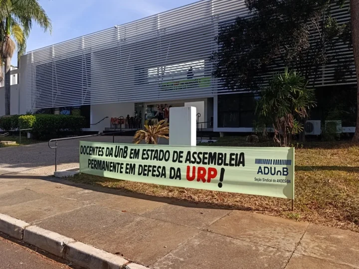 UnB tem indicativo de greve mantido por docentes em assembleia