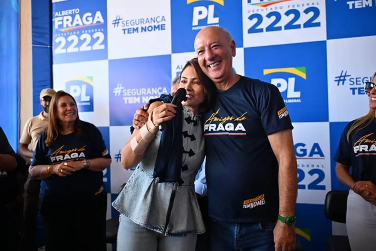 Michelle declara respeito a Arruda mas nega ser seu candidato