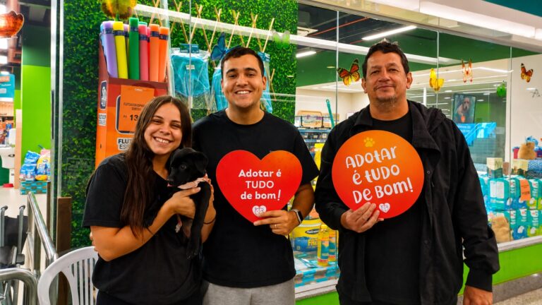 Feira de adoção pet no Venâncio Shopping reúne cães e gatos resgatados