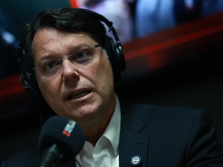 Kiko Caputo projeta novas vias e privatizações no DF