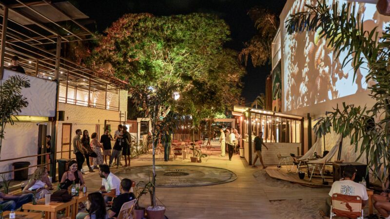 Cápsula Bar traz a essência de São Jorge ao Lago Paranoá
