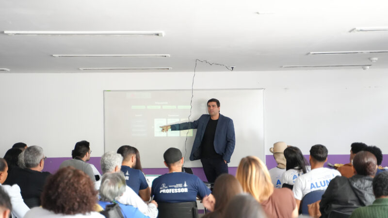 Alunos do Qualifica DF aprendem inteligência artificial no IGG