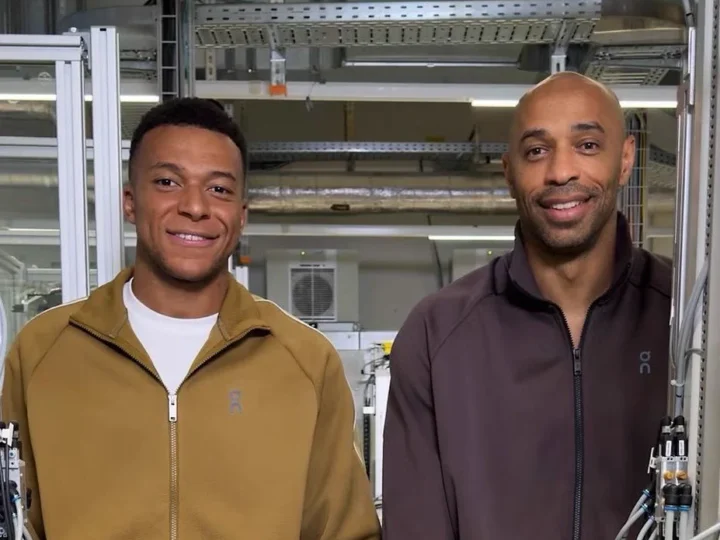 Mbappé fecha com a On e encerra parceria de 20 anos com a Nike