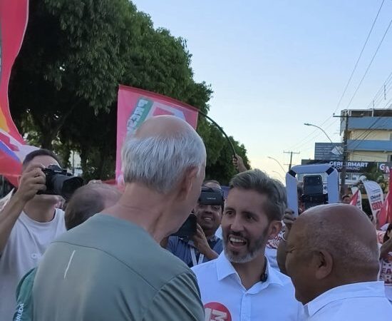 Leandro Grass busca apoio de eleitores de Arruda no DF