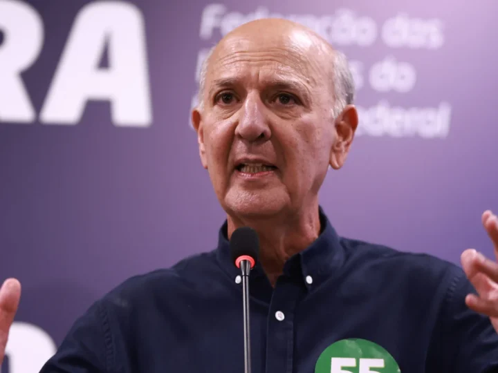 Julgamento do TSE forma maioria para barrar Arruda no DF