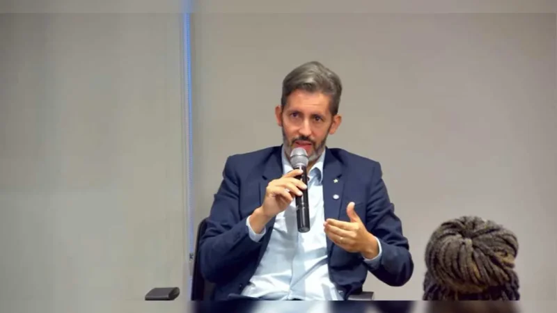 Leandro Grass planeja 10 mil moradias sociais por ano no DF