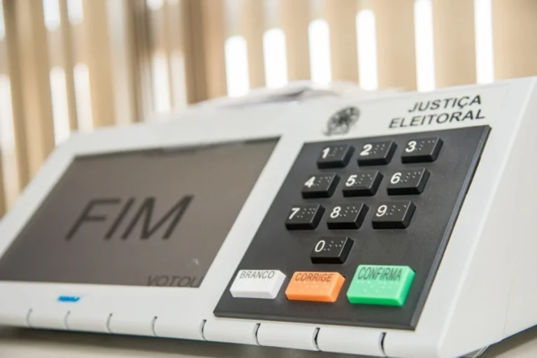TRE DF prepara urnas eletrônicas para o segundo turno da eleição