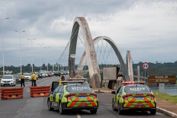Ponte JK terá duas faixas reversas a partir desta quarta-feira