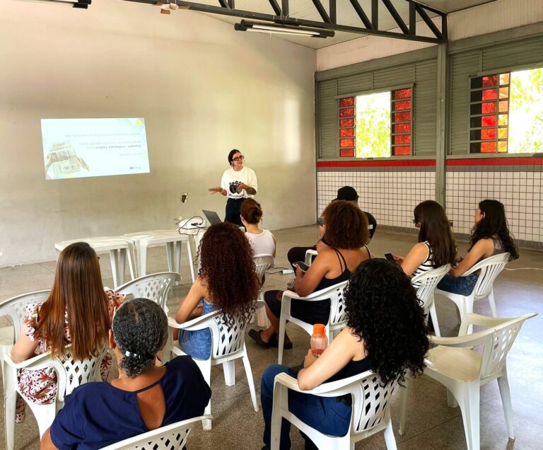 UnB oferece curso gratuito de marketing digital no Paranoá