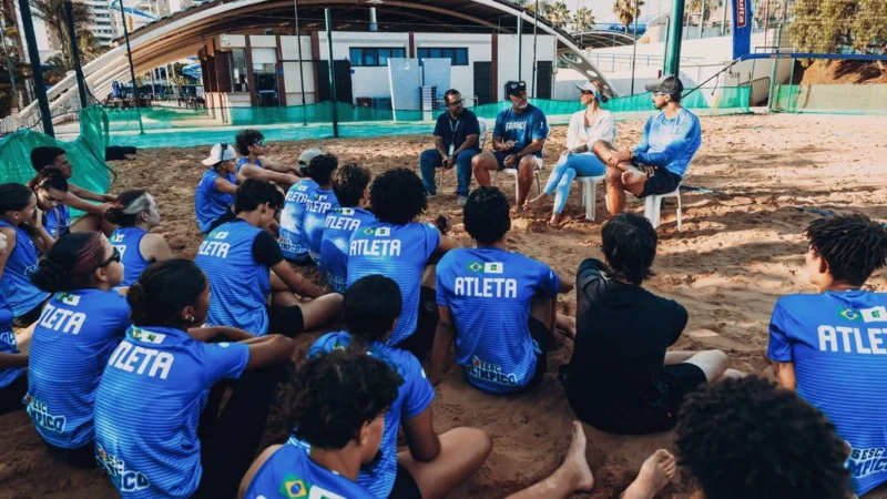 Atletas do Sesc DF recebem treino de técnico francês