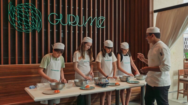 Gurumê apresenta projeto Kiddo com aula de sushi para pequenos