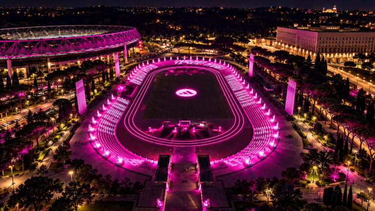 Adidas cria centro de treino híbrido em estádio histórico de Roma